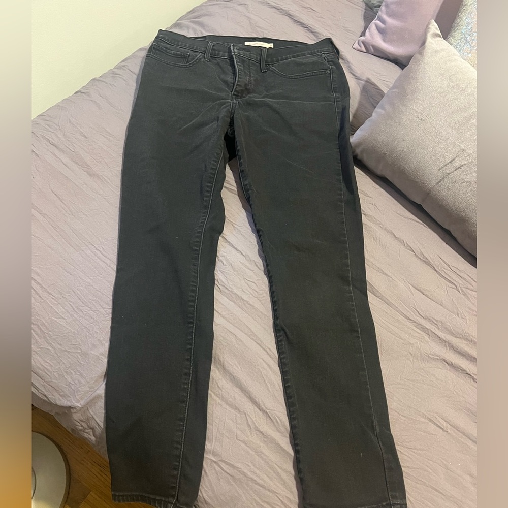 LEVI’S 311 SHAPING SKINNY SOFT BLACK WOMEN’S JEANS SIZE 31